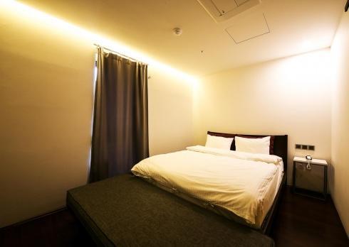 Hotel Elephant Shower Jinju Exterior foto